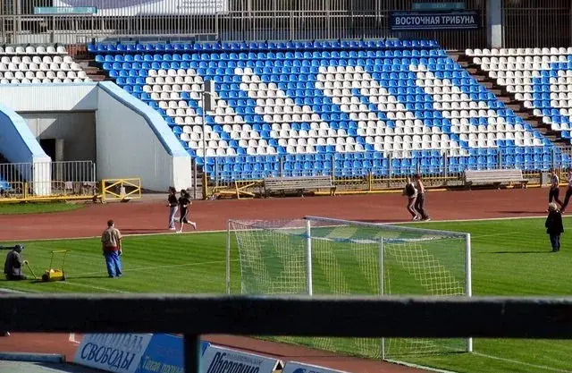 Torpedo Stadium, Tolyatti, Rusko — fotbalový stadion s kapacitou 18 500 diváků