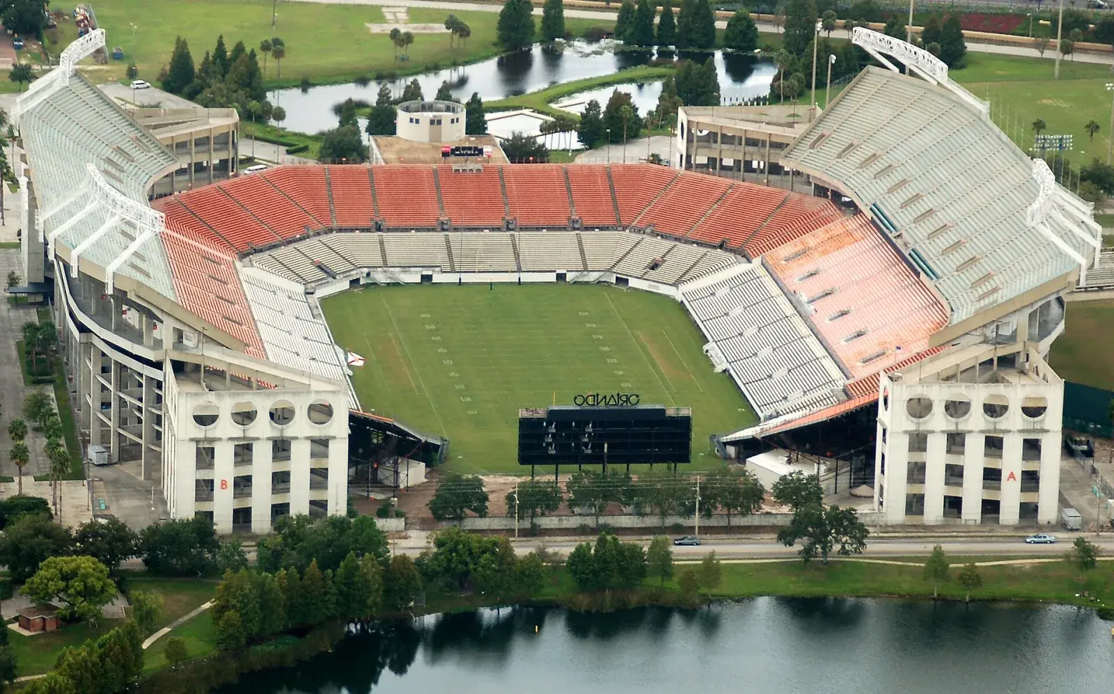 stadium.imageMeta.altBase — stadium.imageMeta.altCapacity