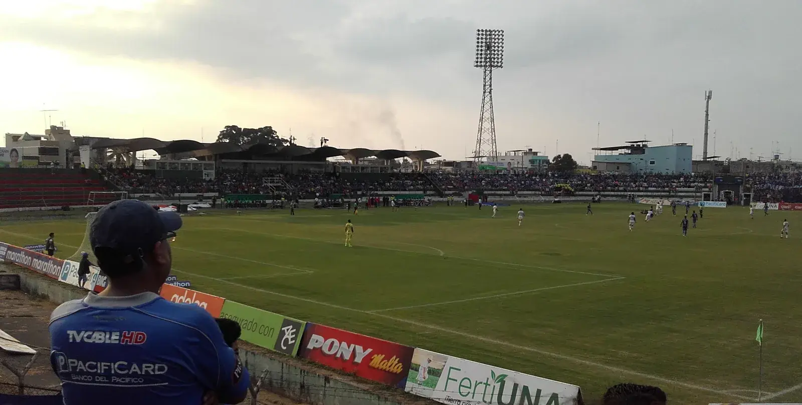 Estadio Los Chirijos