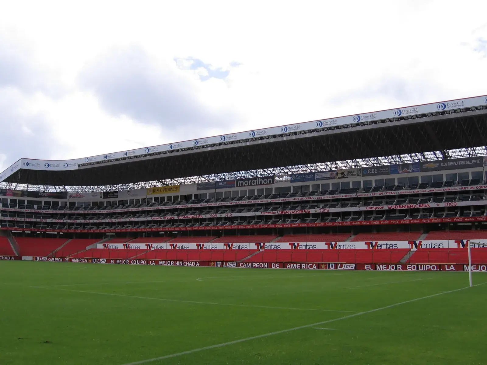 Estadio Rodrigo Paz Delgado