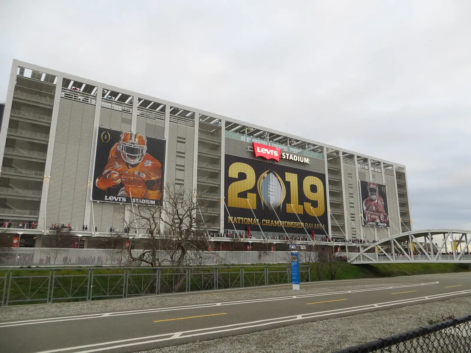 stadium.imageMeta.altBase — stadium.imageMeta.altCapacity