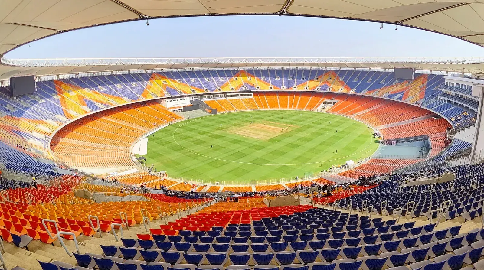 stadium.imageMeta.altBase — stadium.imageMeta.altCapacity