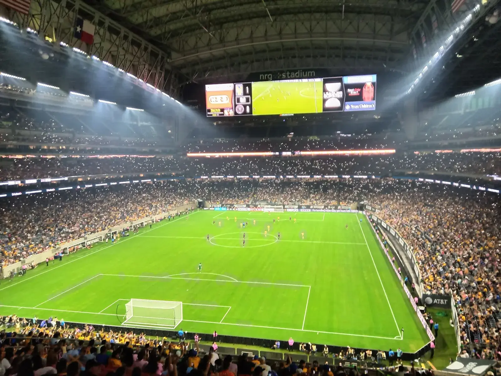 stadium.imageMeta.altBase — stadium.imageMeta.altCapacity