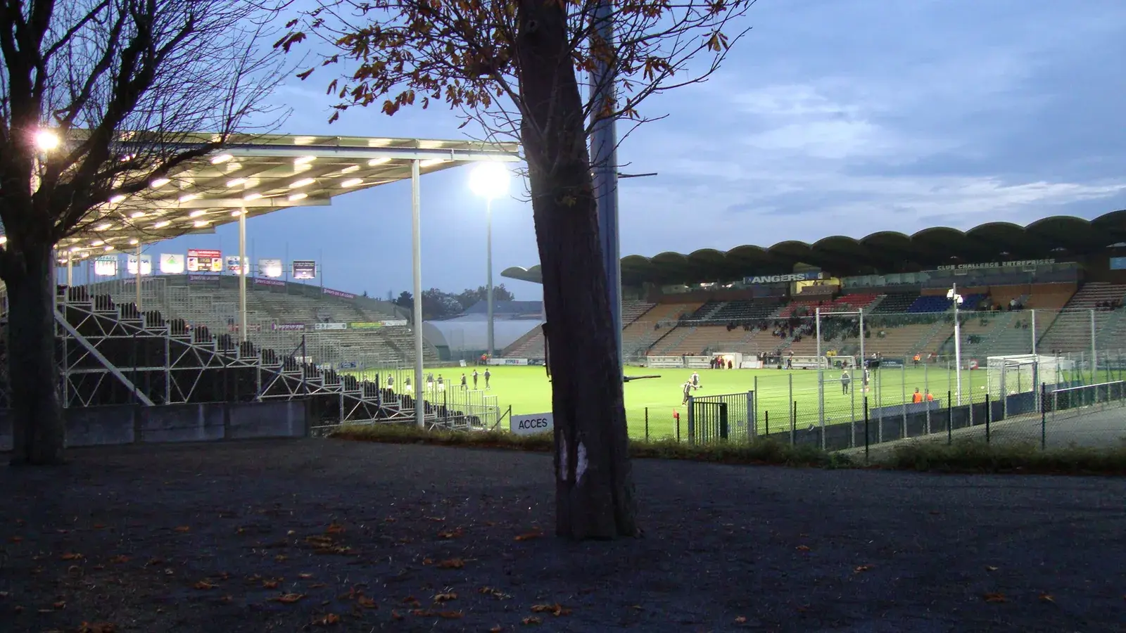 Stade Raymond Kopa
