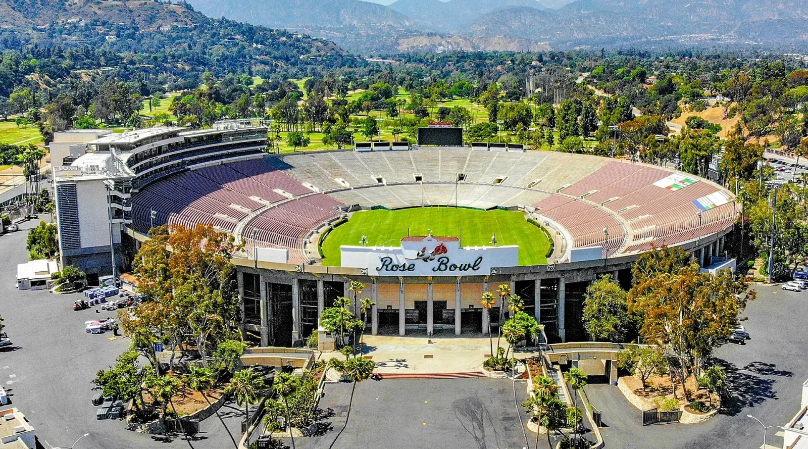 stadium.imageMeta.altBase — stadium.imageMeta.altCapacity